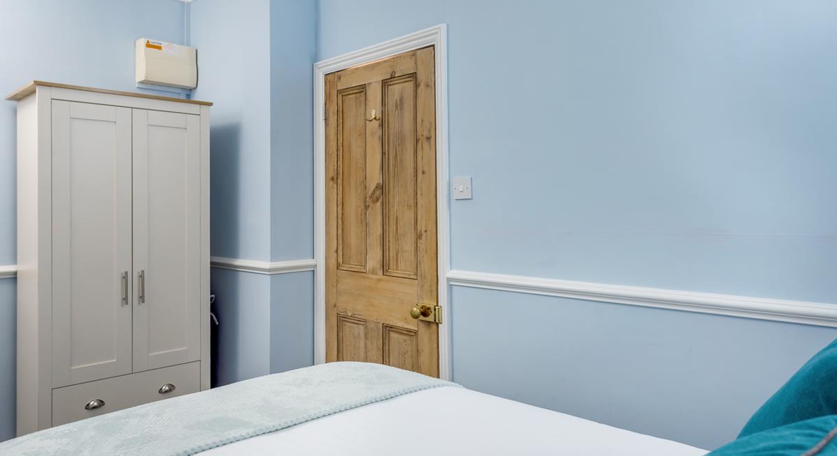 Unpack your belongings and make yourself at home in Lowen. 