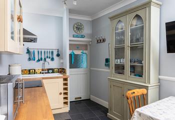 The kitchen is fully-equipped with everything you need to cook up a Cornish feast. 
