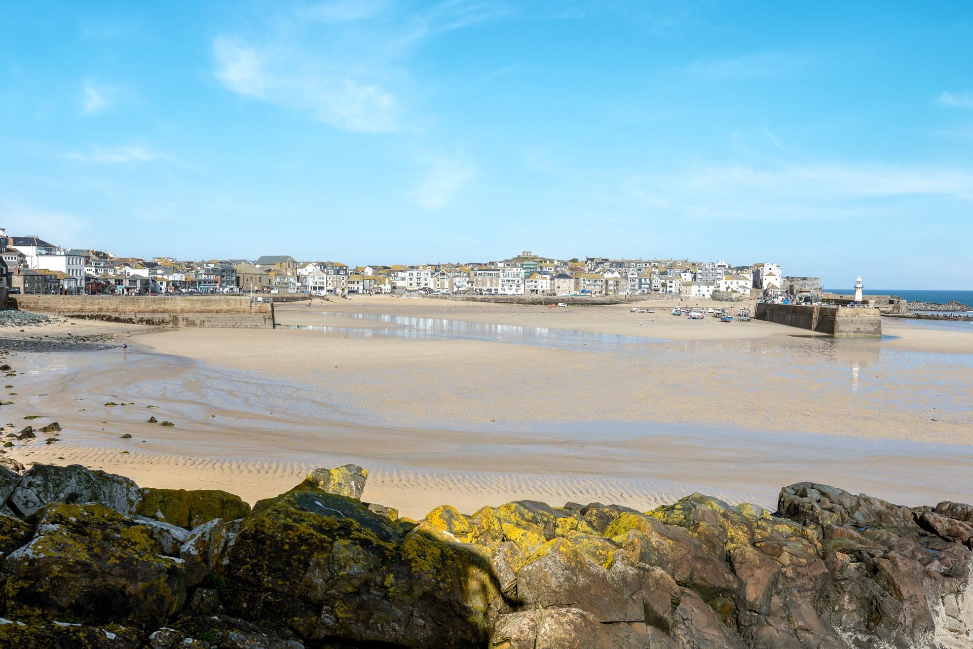 Enjoy uninterrupted views across St Ives Bay. 