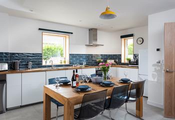 Beautifully designed, the stylish kitchen diner is perfect for family meals together. 