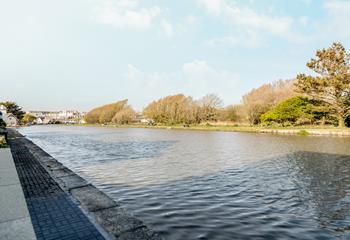 Take a morning stroll along the canal, and collect some fresh pastries from a local bakery in town to take back for breakfast!