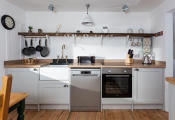 Beautifully appointed kitchen, perfect for rustling up family meals.
