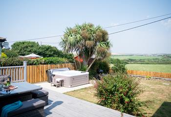 Dip into the bubbling hot tub as the sun comes down and stars come out.