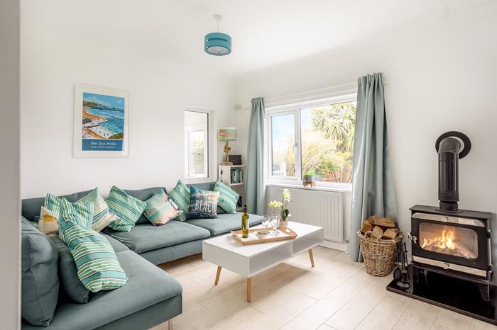 Meadow View, Sleeps 8 in Bude
