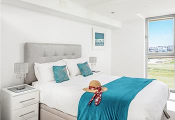 With comfortable furnishings and beautiful views, 44 Zinc has all you need for a fabulous week by the sea.