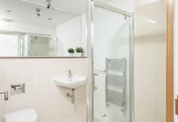 Enjoy the privacy and convenience of the en suite shower room. 