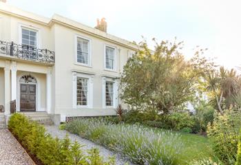 This grade two listed property is beautifully presented, wander up the path smelling the lavender as you go.