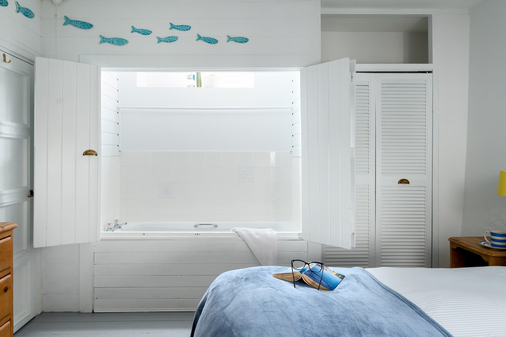 After a day exploring the local area, run yourself a bath and indulge in some relaxing me time!