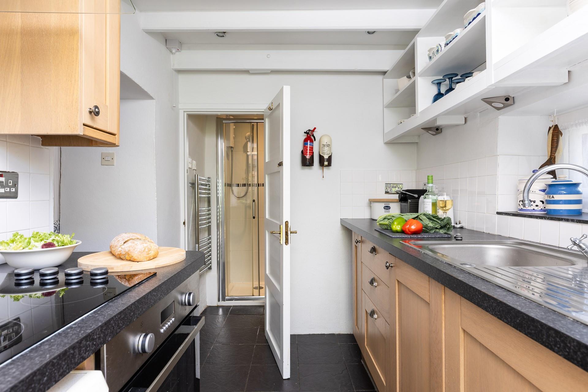 The well-equipped kitchen has all you need!