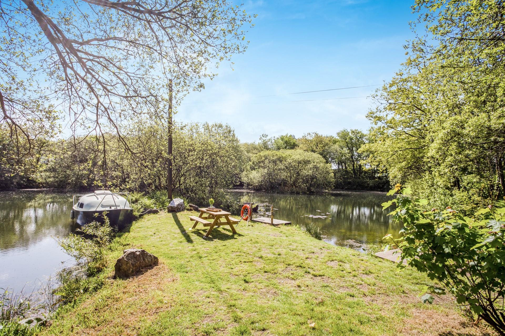 Ahoy there! Take a seat and count the fish.