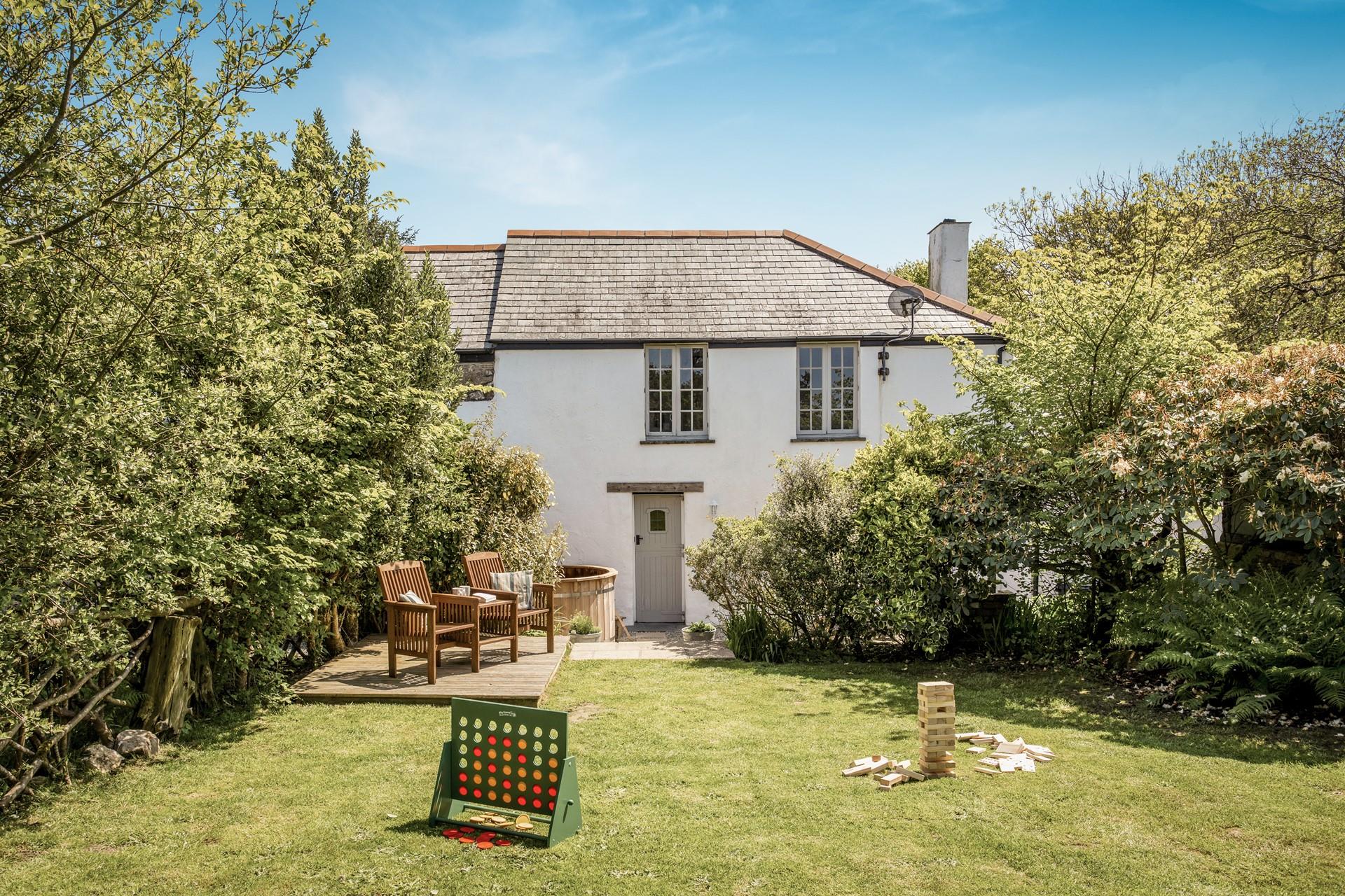 Picture perfect, how gorgeous is The Farmhouse? 