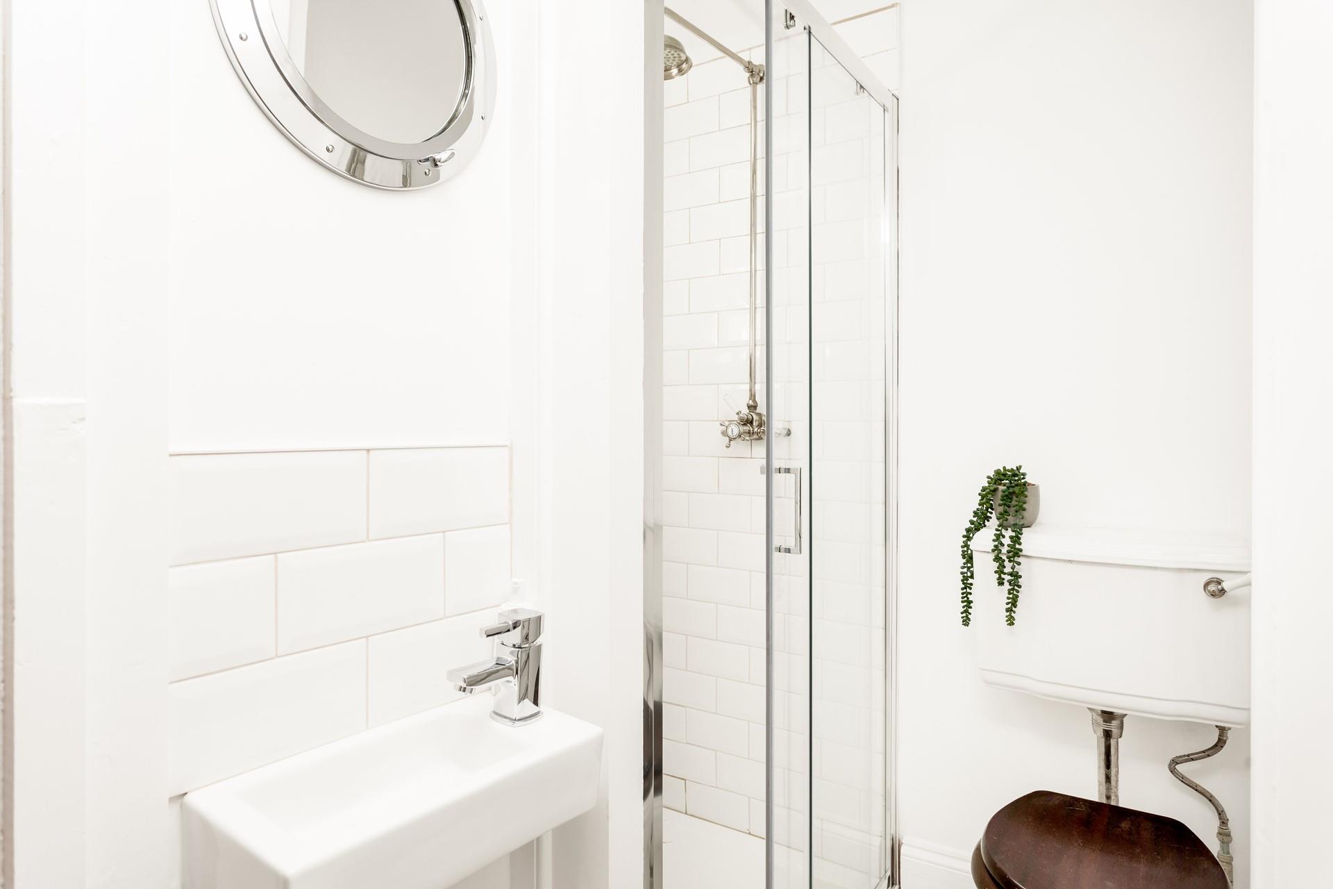 Wash off the sand in a hot shower then head into Newquay for a meal out.