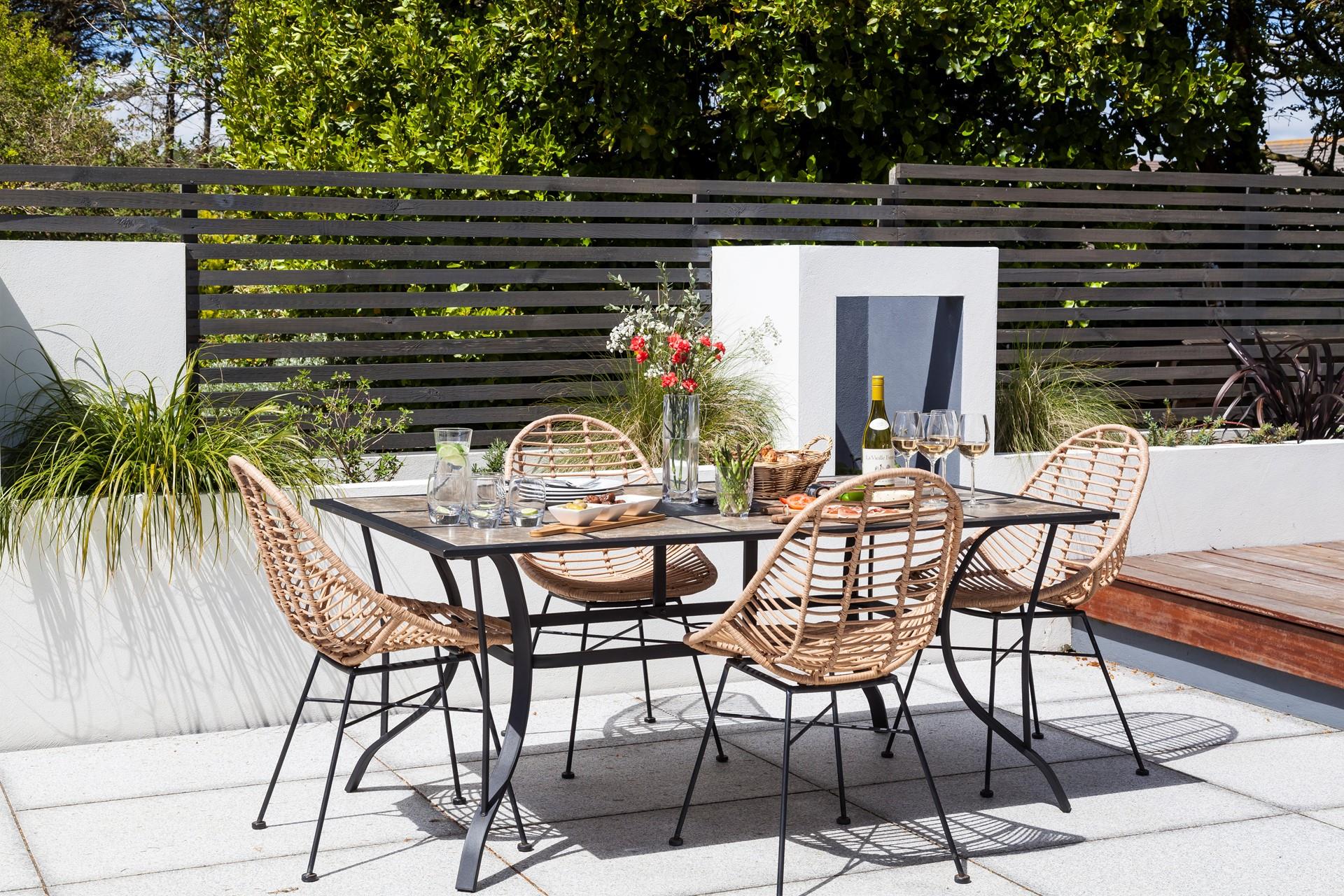 Gather together for a leisurely lunch, sharing stories of the holiday so far. 