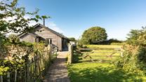 This peaceful property offers you the ultimate retreat if you want to get away from it all.