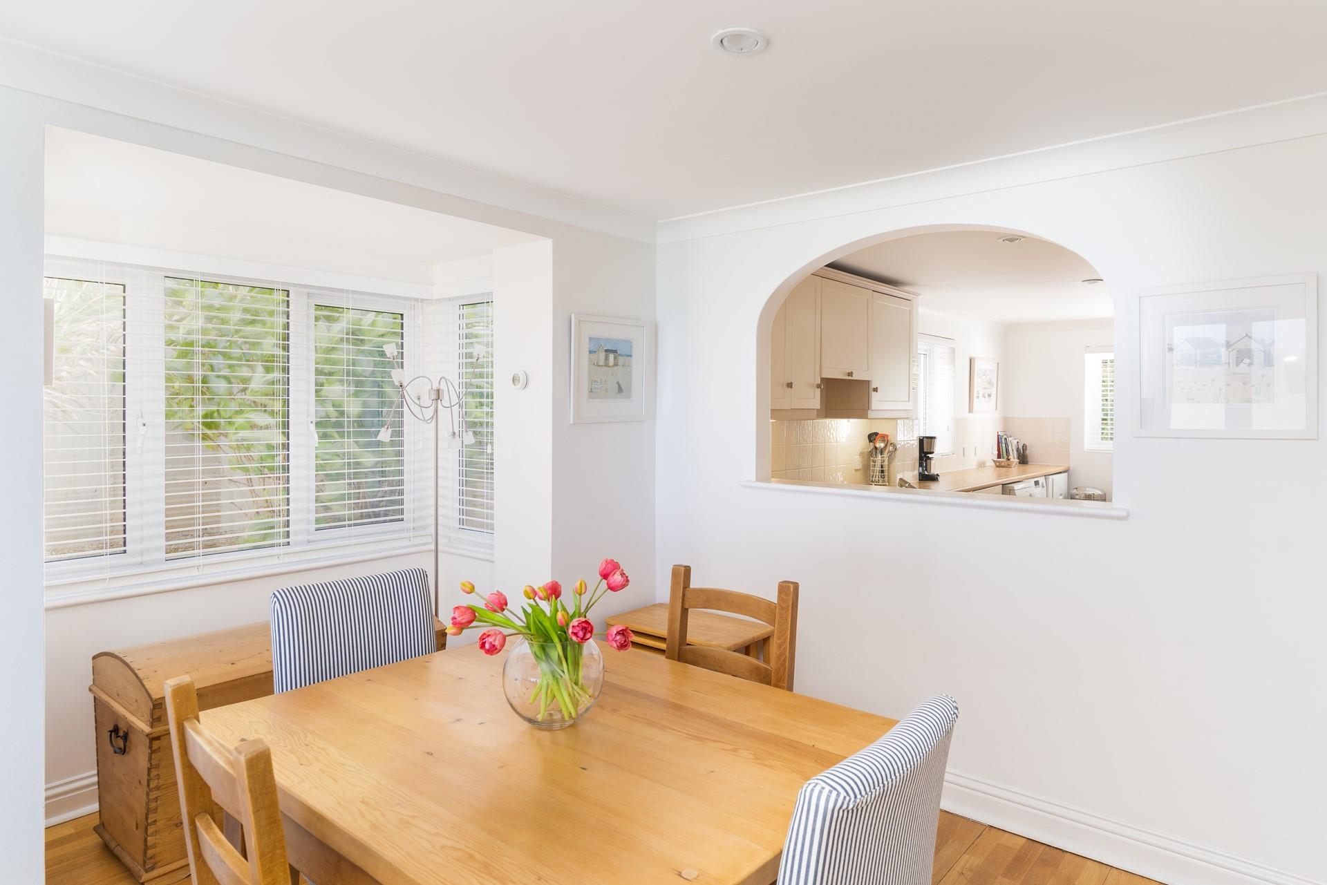 Dine as a family for breakfast, lunch or dinner. 