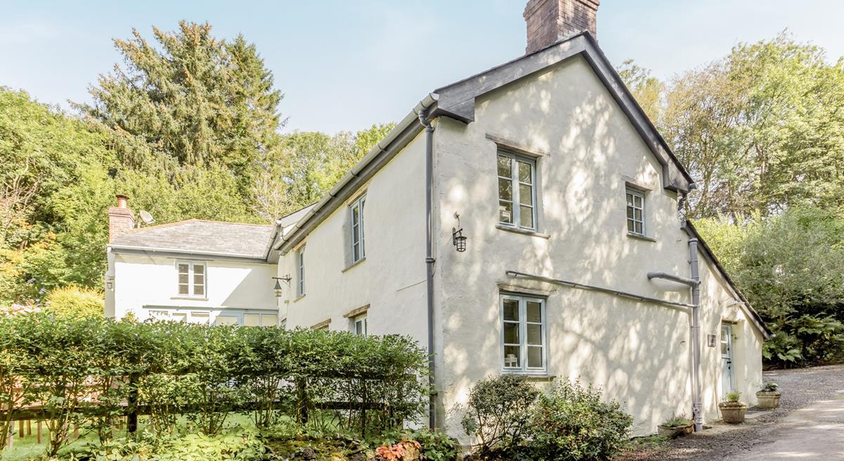 Nestled in a tranquil wooded valley in stunning north Cornwall with coast and country nearby.