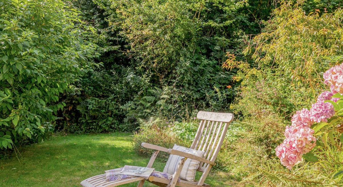  Enjoy a quiet and relaxing read in countryside bliss.