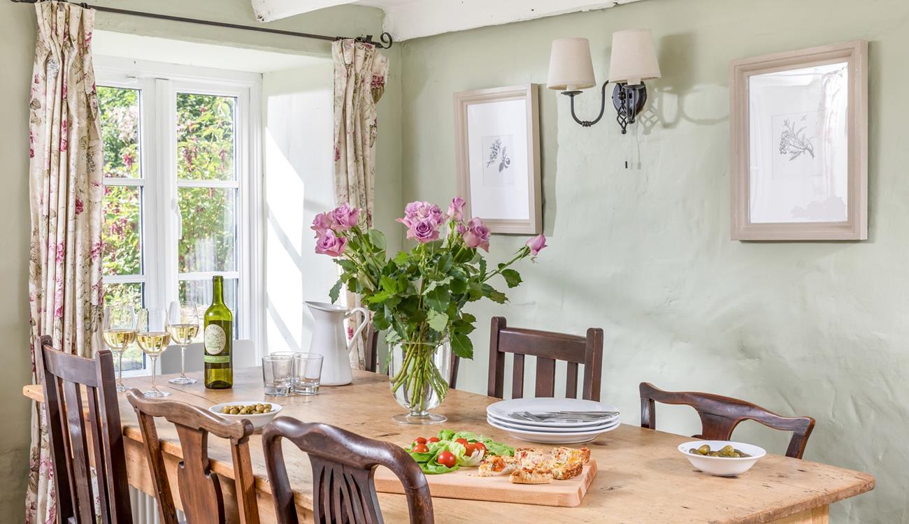 Come together at your large dining table for a wholesome family dinner.