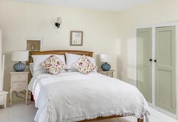 Snuggle up in the luxury bed linen and rest your feet after a day of exploring North Cornwall.