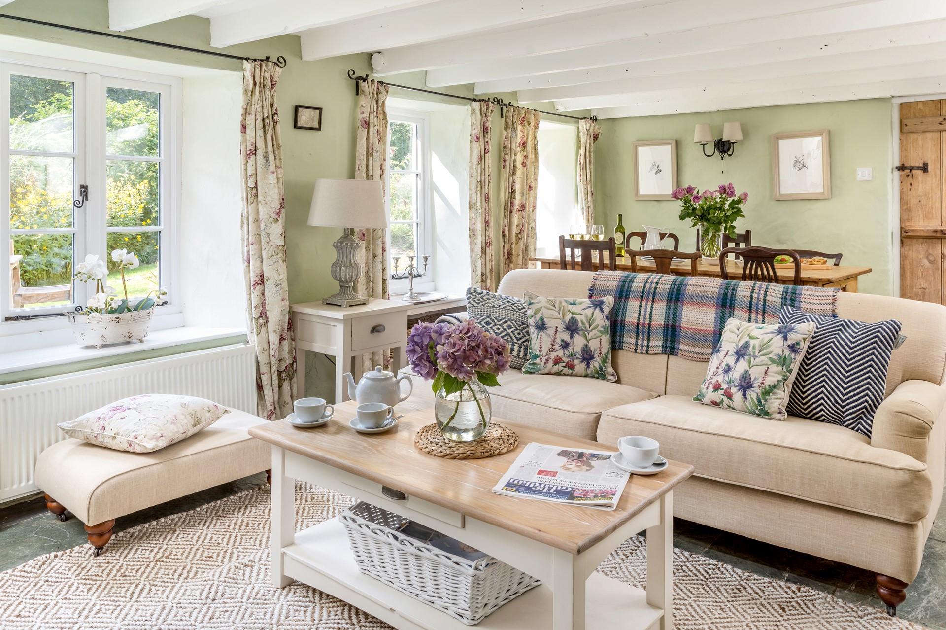 Walk the coast path or spend the day on the beach, before unwinding on the cosy sofa.