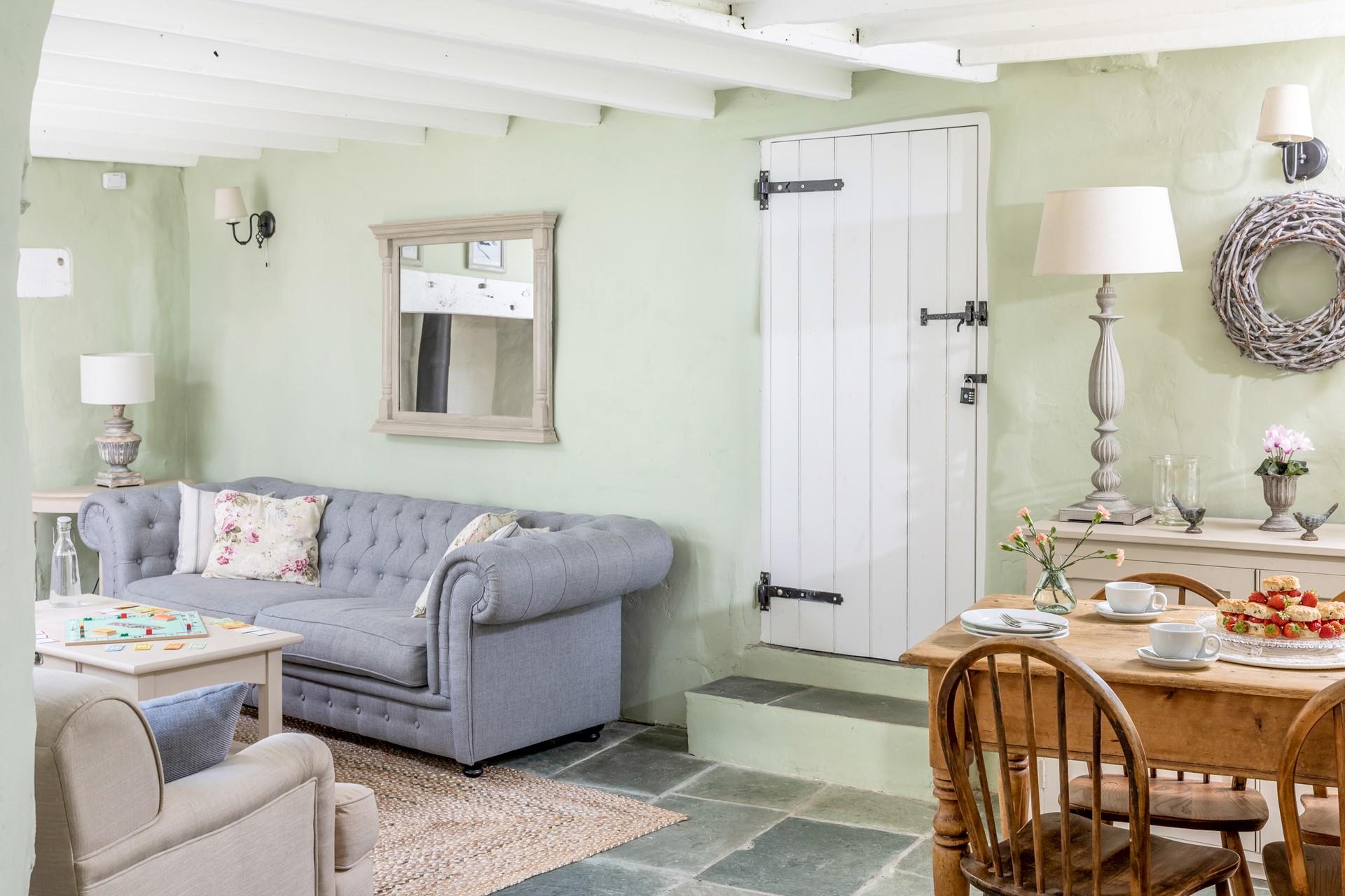 A secluded cottage, Hobb's Choice is a delightful rural retreat.