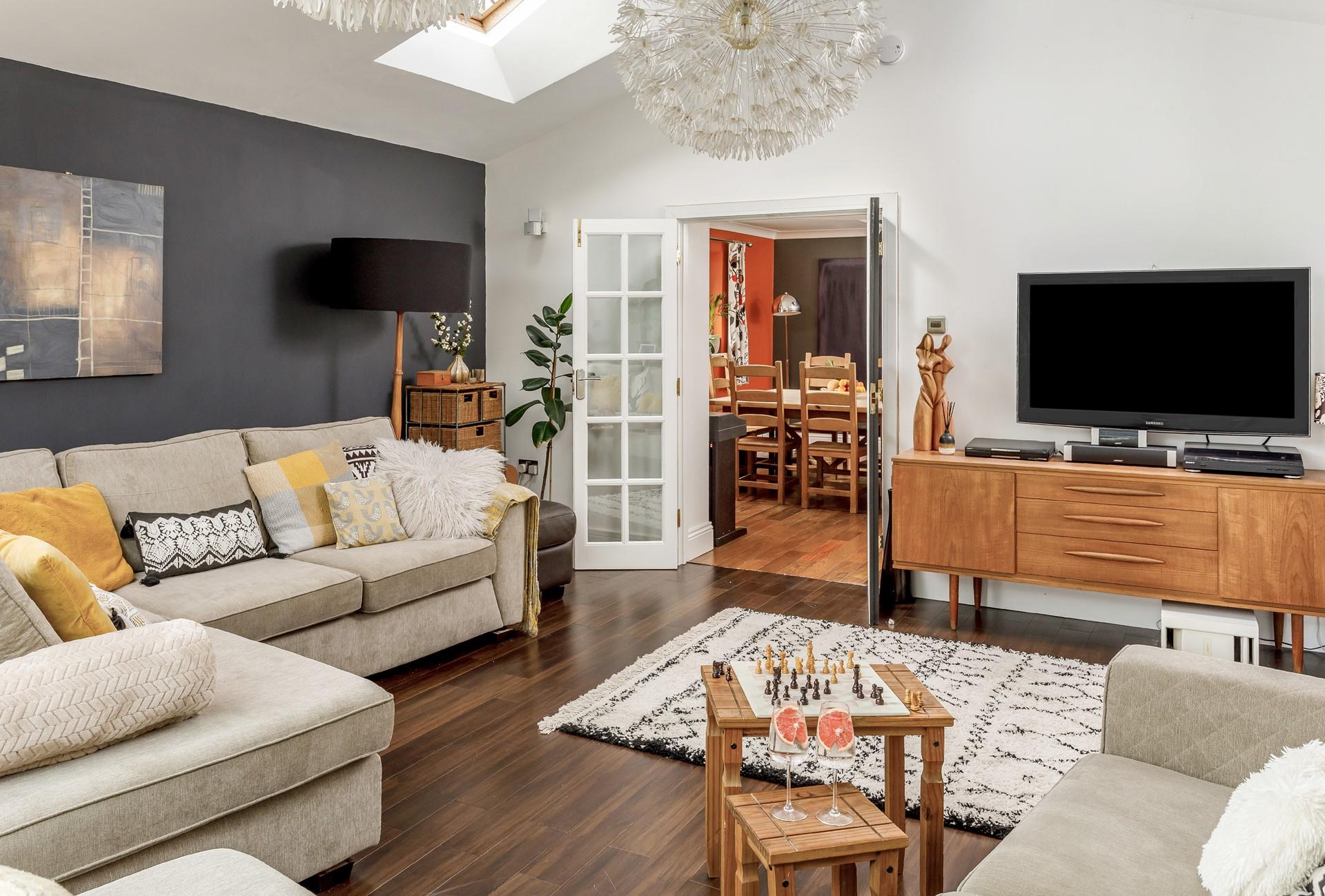 Enjoy a game night with the whole family in the evening.