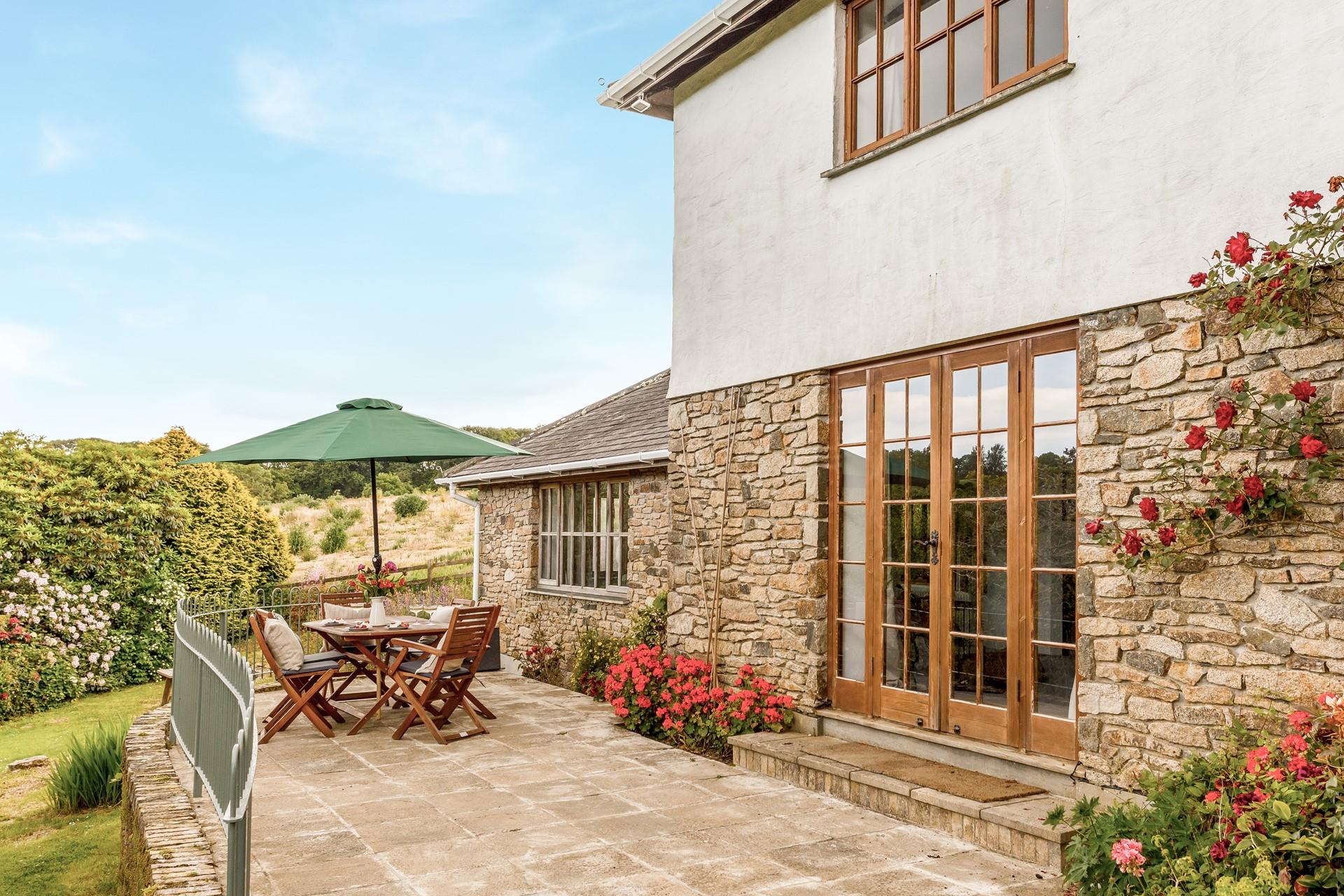 Enjoy endless peace and quiet in the countryside.