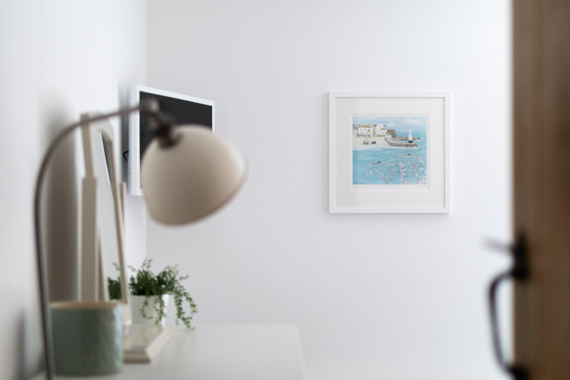 Sleeping 5, Out of the Blue is the perfect family escape to Cornwall.