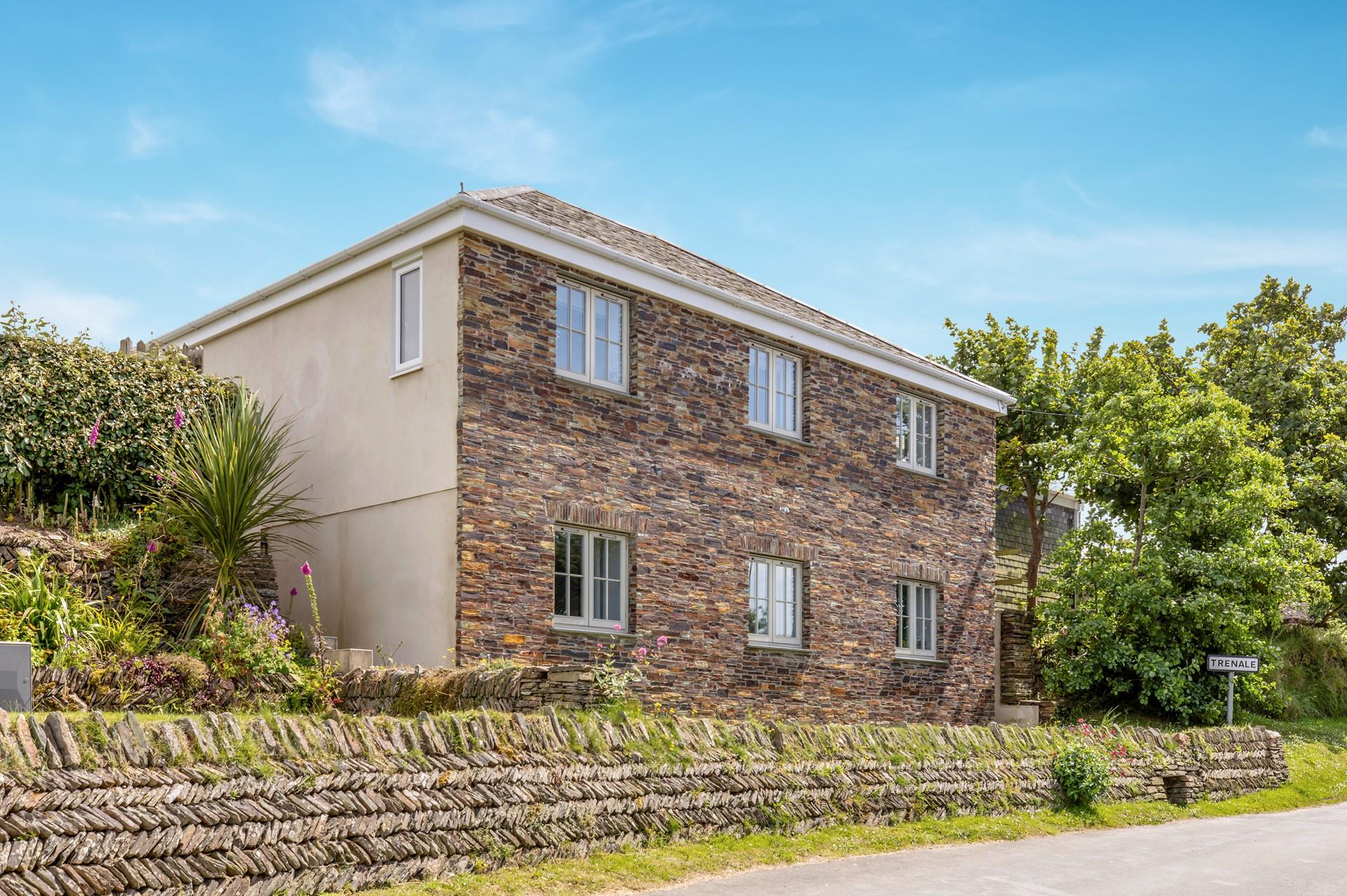 Made of traditional Cornish stone, Hendra Mowhay is set in a tranquil hamlet.