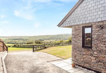 You will not stop looking at the picturesque views of the Cornish countryside. 