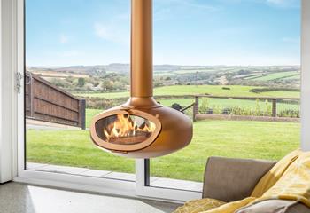 Forget about daily life and completely unwind in front of the woodburner. 