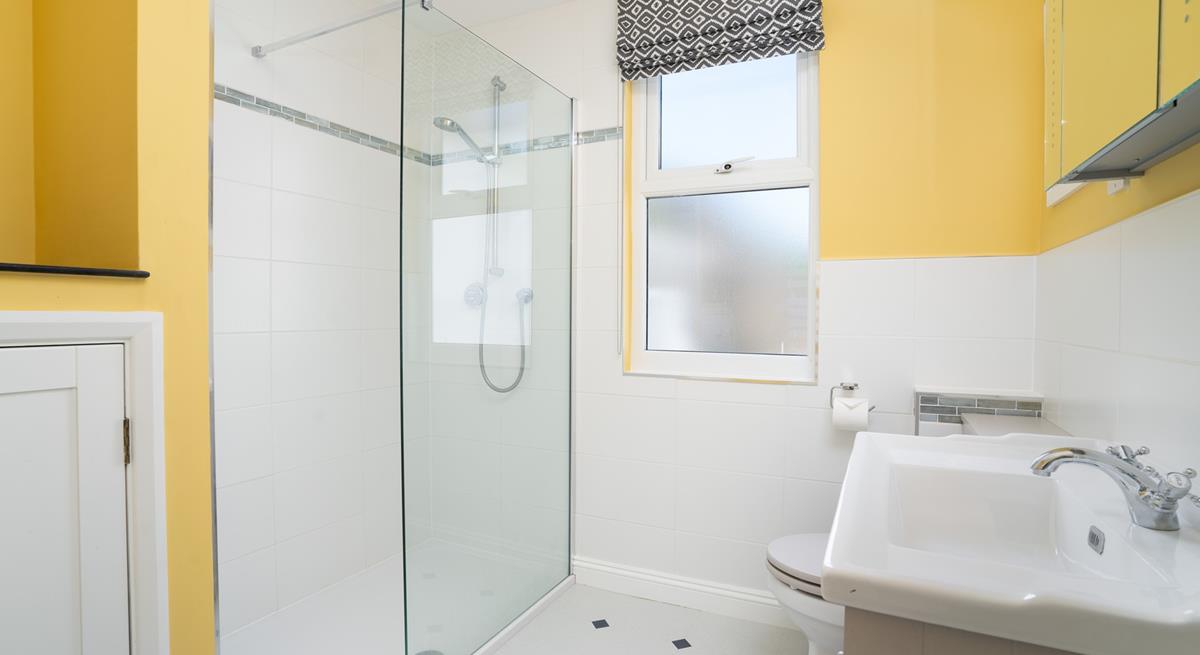 Wash off your sandy toes in the shower and get dressed up for an evening town, try The Sloop Inn for a harbour front beer garden.