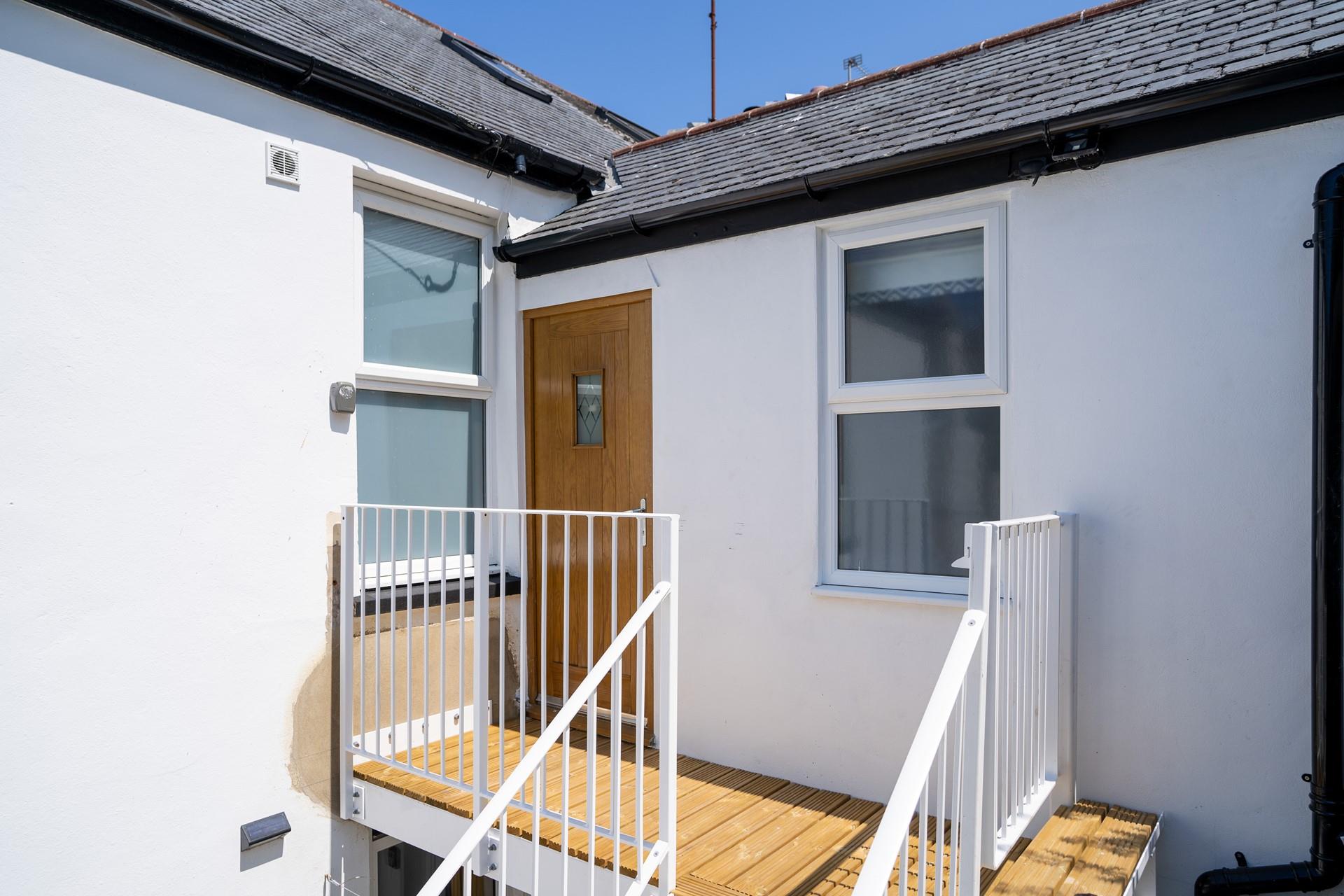 If you are an art fan, take a trip to the Tate St Ives.