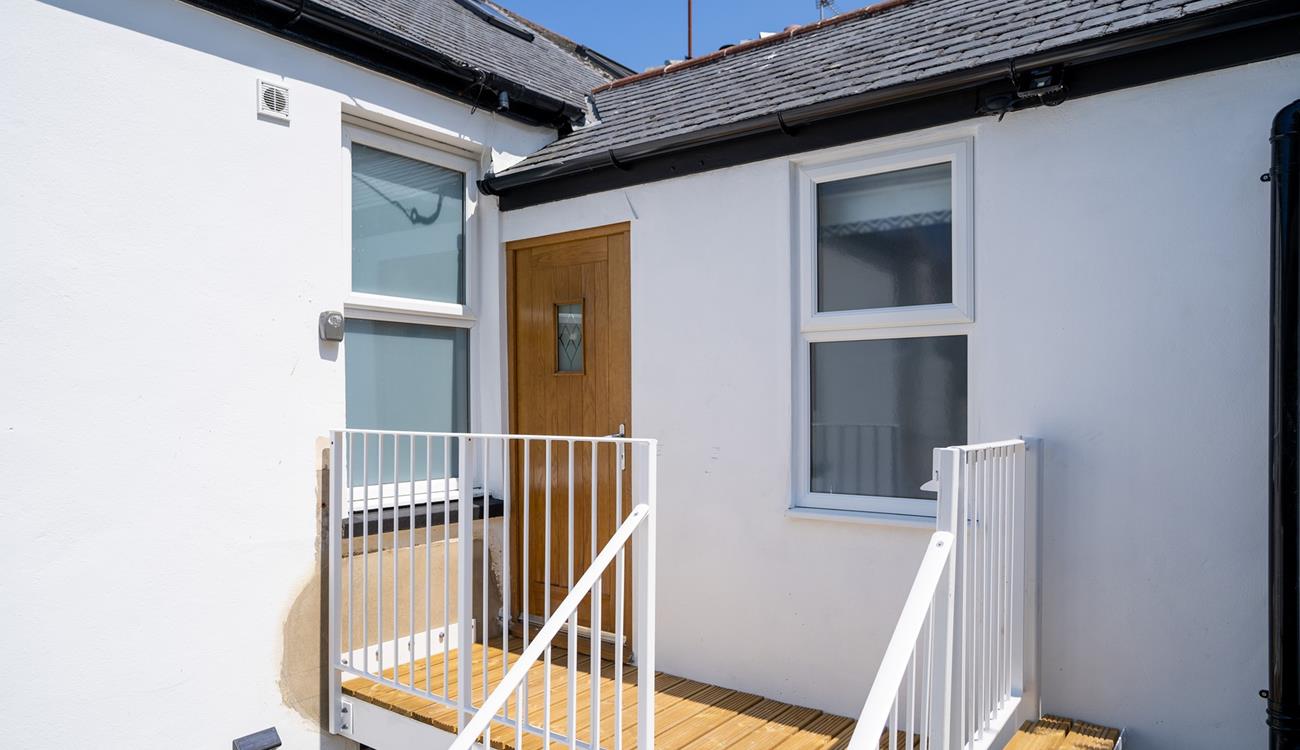 If you are an art fan, take a trip to the Tate St Ives.