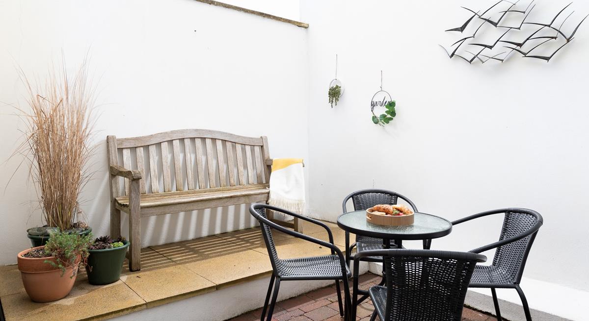 Enjoy an alfresco breakfast out in the courtyard.