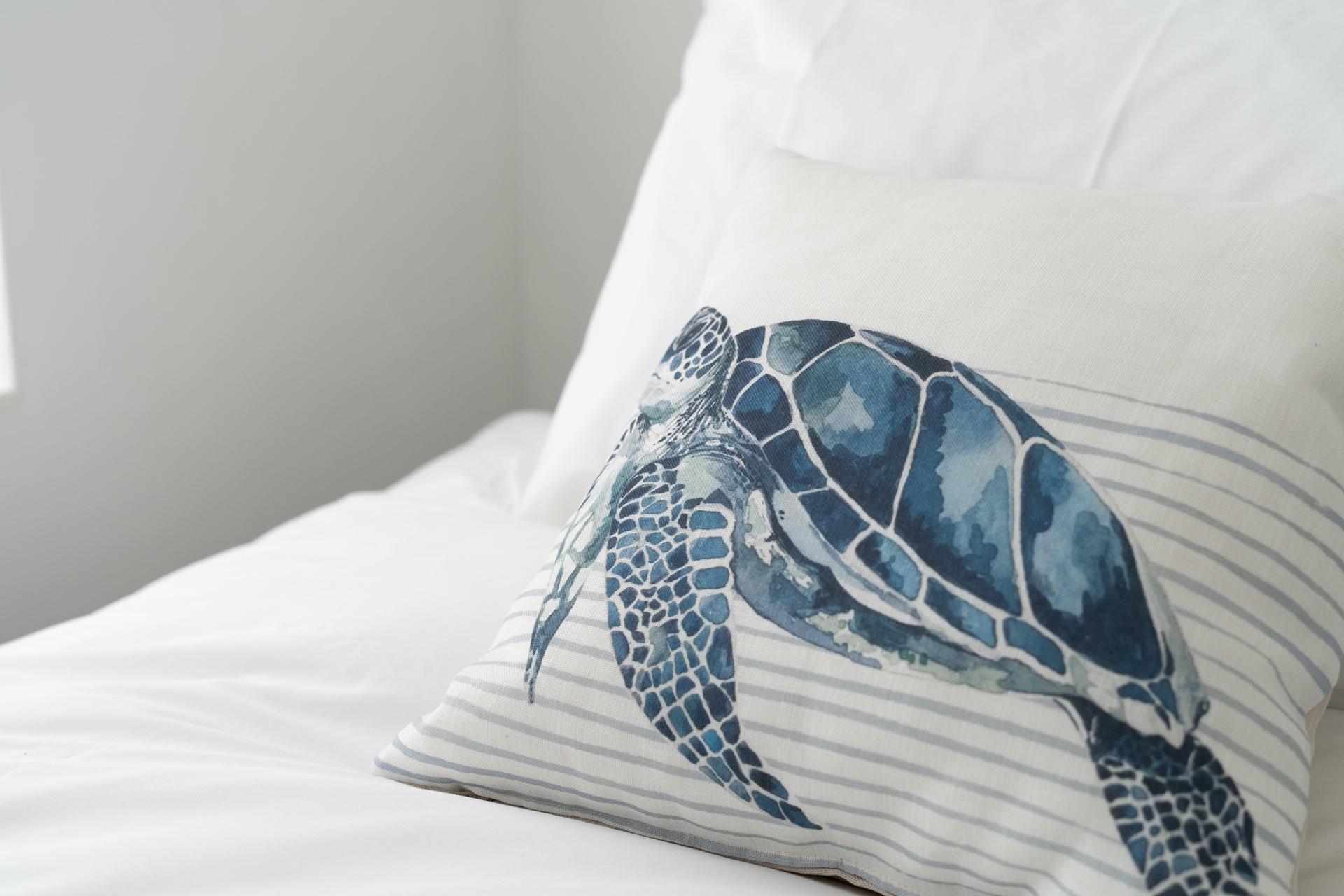 Seaside decor brings a taste of the coast inside.