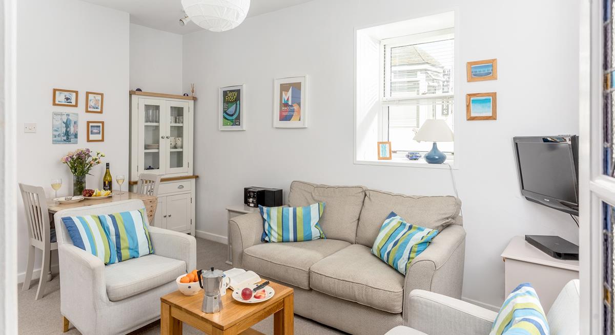 Settle in for a cosy evening in front of the TV after a busy day at the beach.