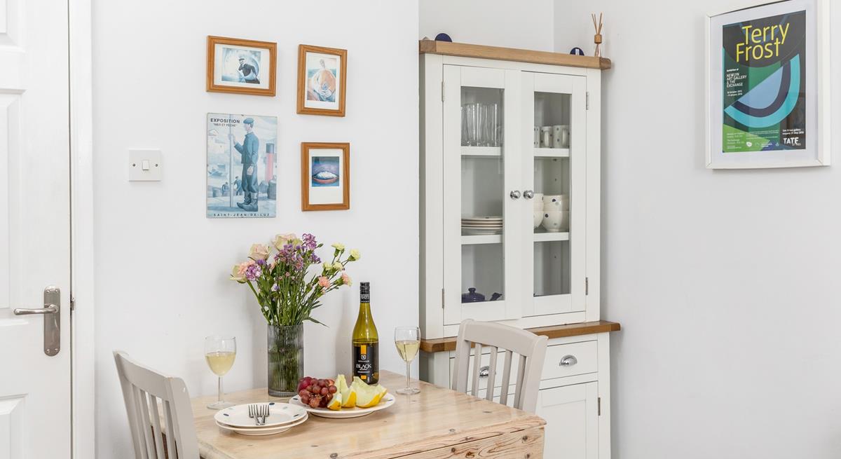 Enjoy a hearty breakfast of fresh pastries before heading out to explore the beautiful sights of the South West Coast Path.