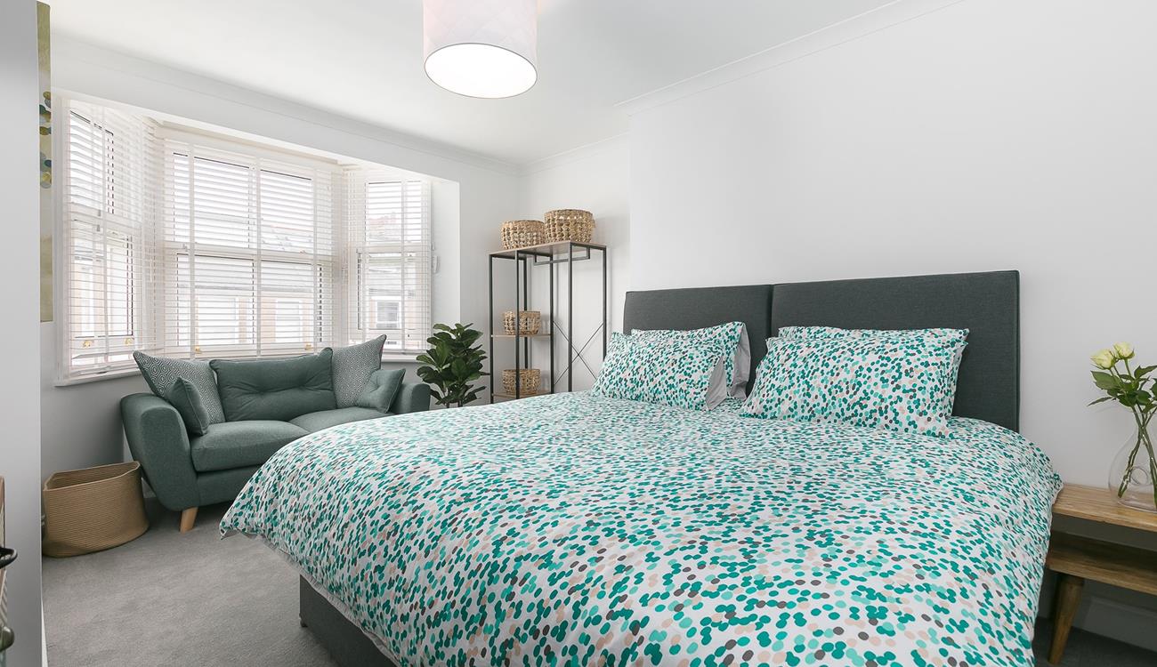 After spending your days soaking up the sun, you will sleep soundly in your super king bed.