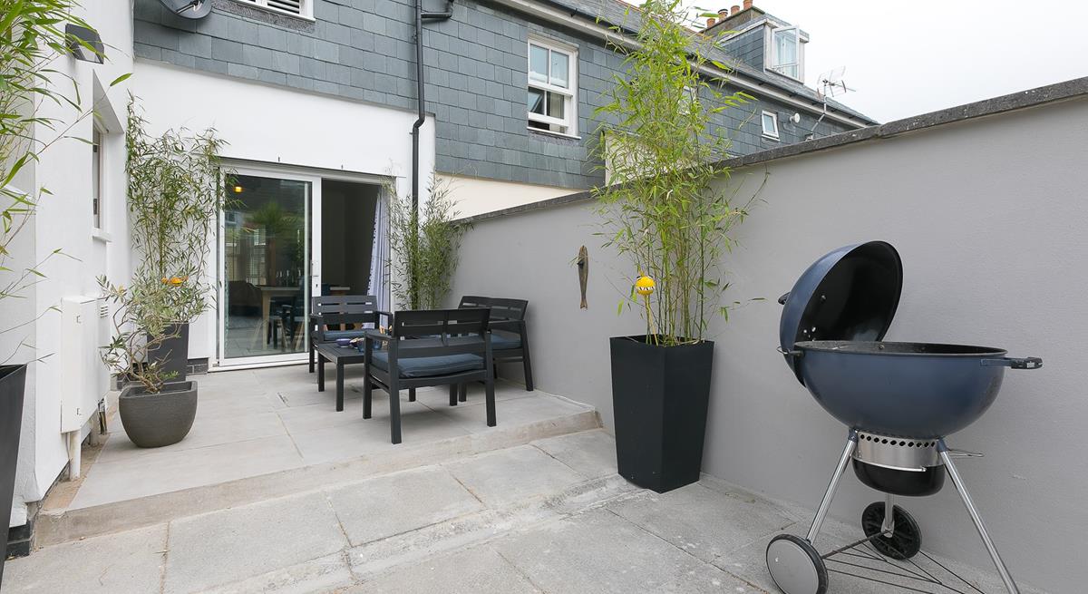 Come back from the beach and light the BBQ for an evening of alfresco dining.