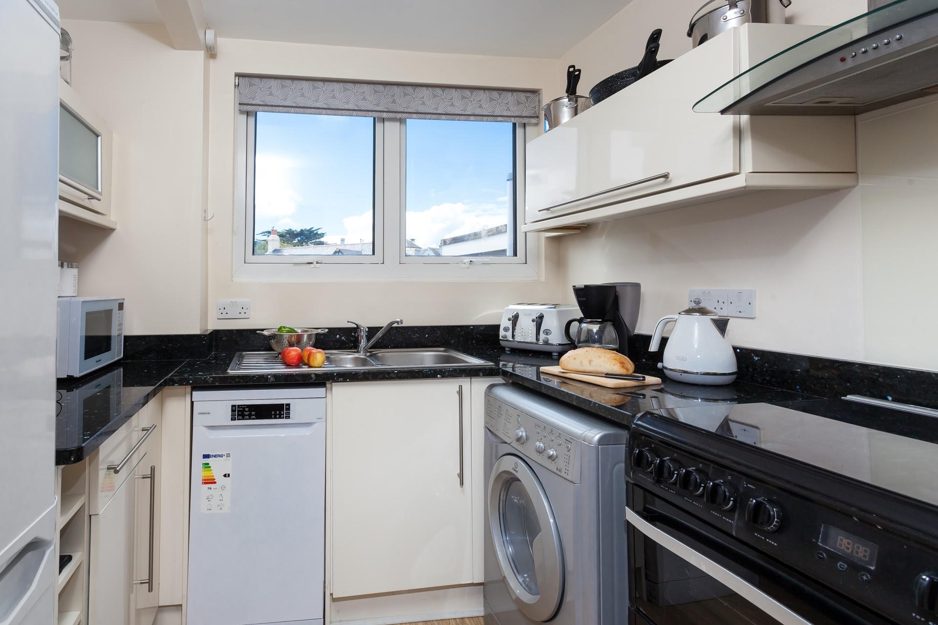 Cook up family meals in the kitchen or pack a barbecue to enjoy on the beach!