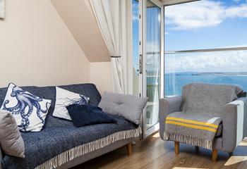 Sit at the balcony and gaze out at uninterrupted sea views across the Bay.