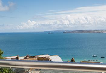 Stunning sea views to write home about, you can see right across to Hayle. 