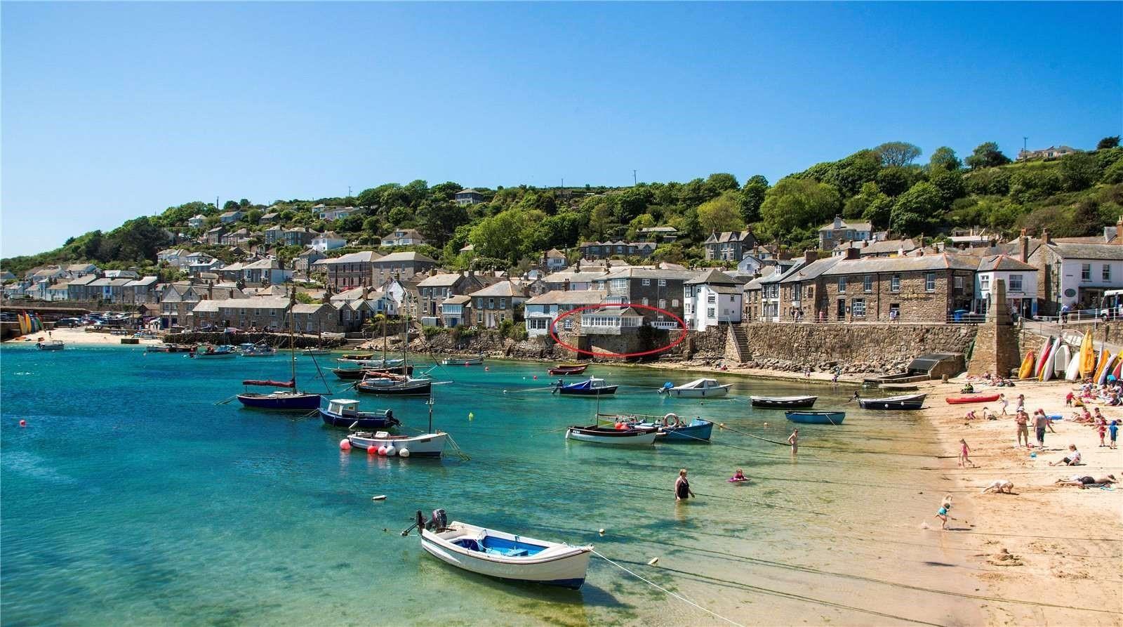 Lamorna is situated with beautiful views of quaint Mousehole Harbour.