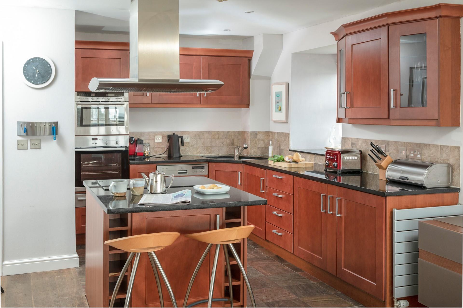 Cook up a storm in the fully equipped kitchen!