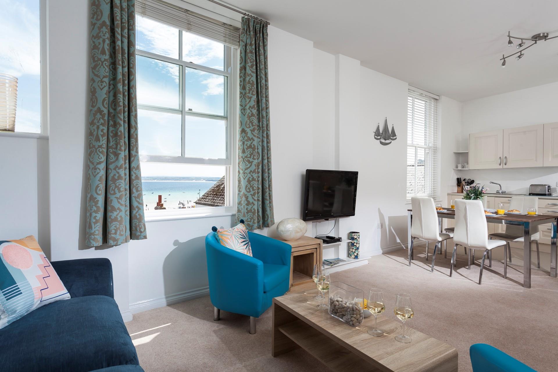 Open the window to let the fresh breeze in whilst you look out at the beautiful sea views.