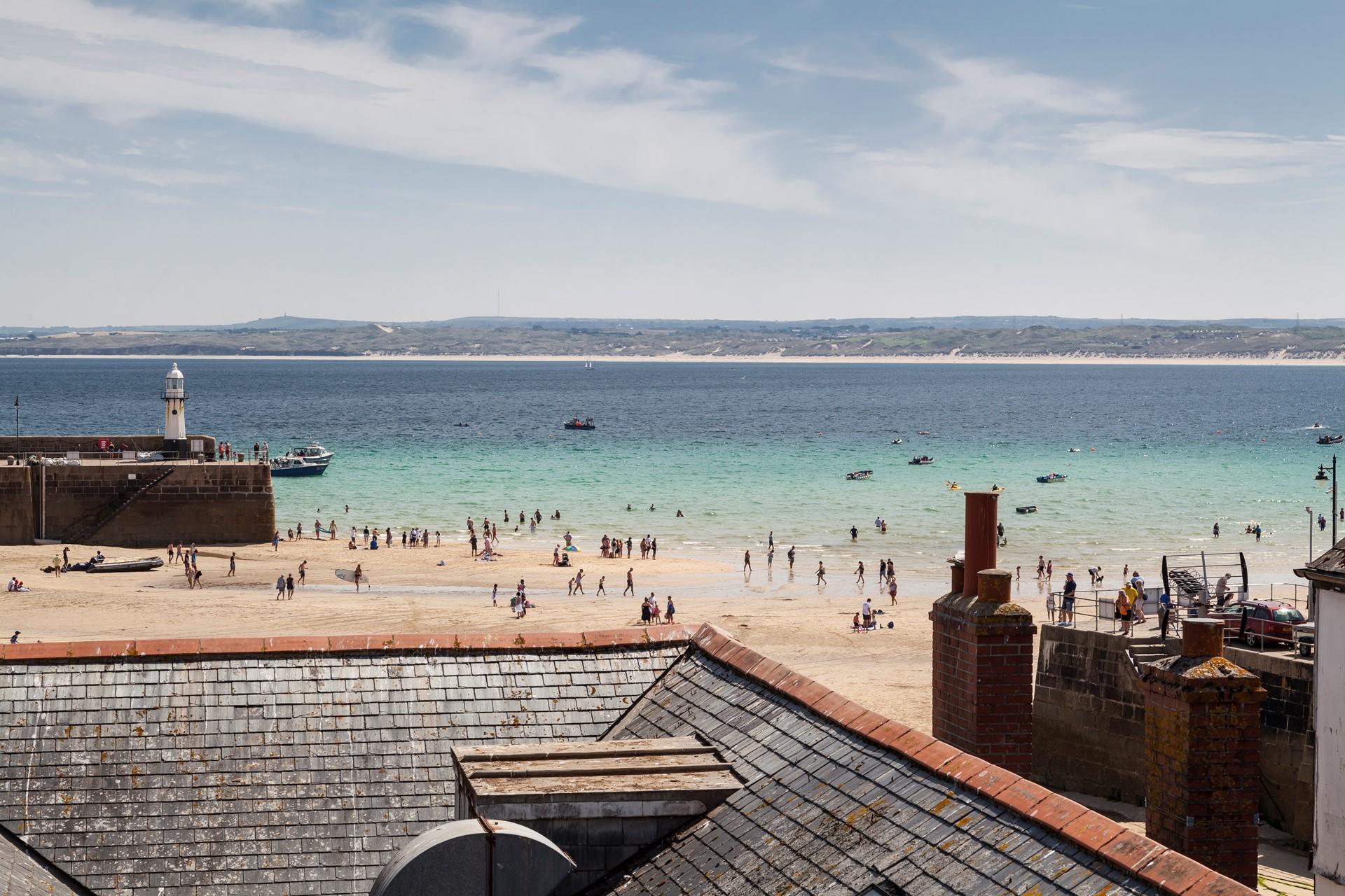 You are steps away from the harbourfront and beautiful golden sandy beaches.