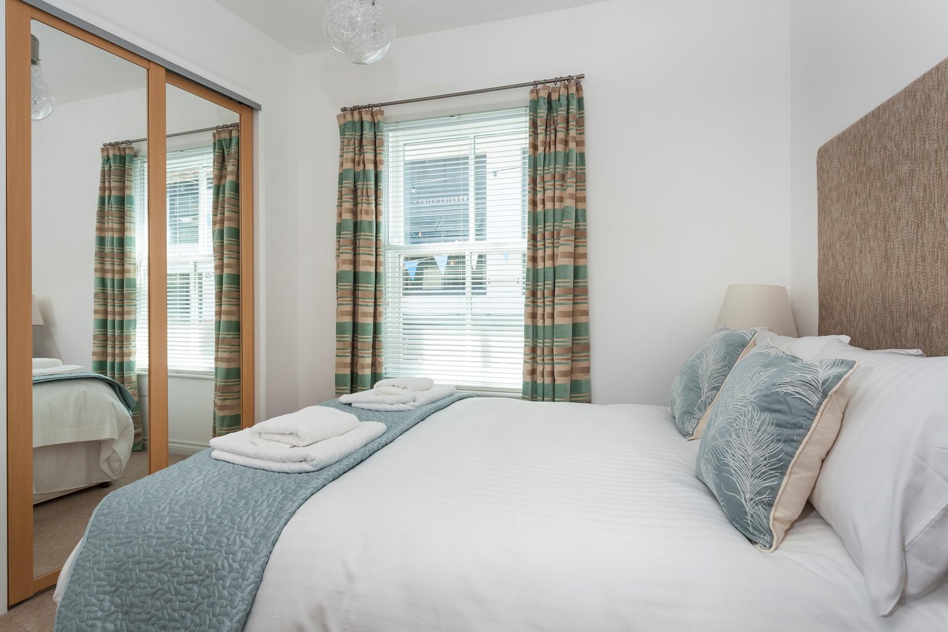 There is ample wardrobe space for all your holiday clothes.