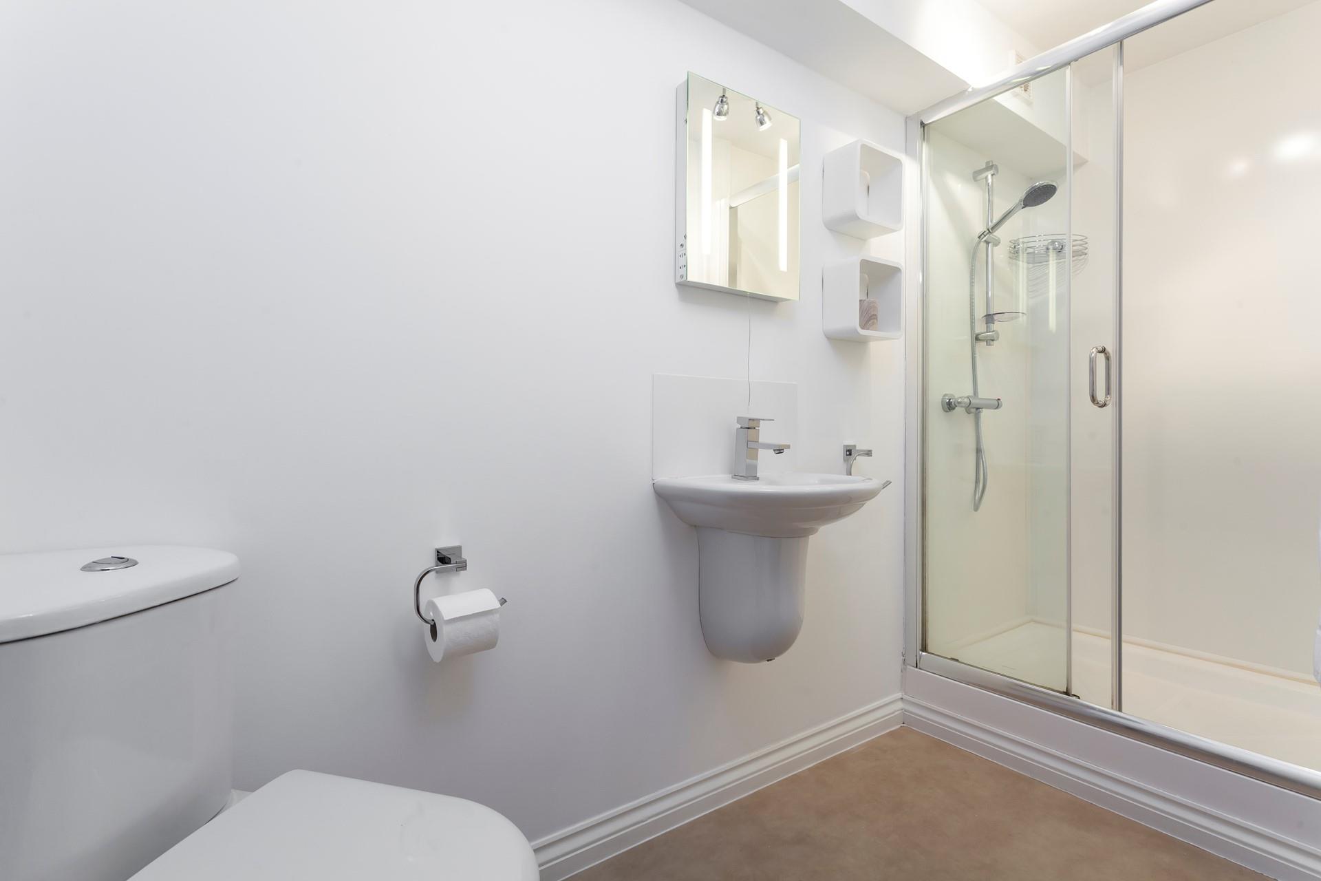 Wash off your sandy toes and salty hair in the shower.