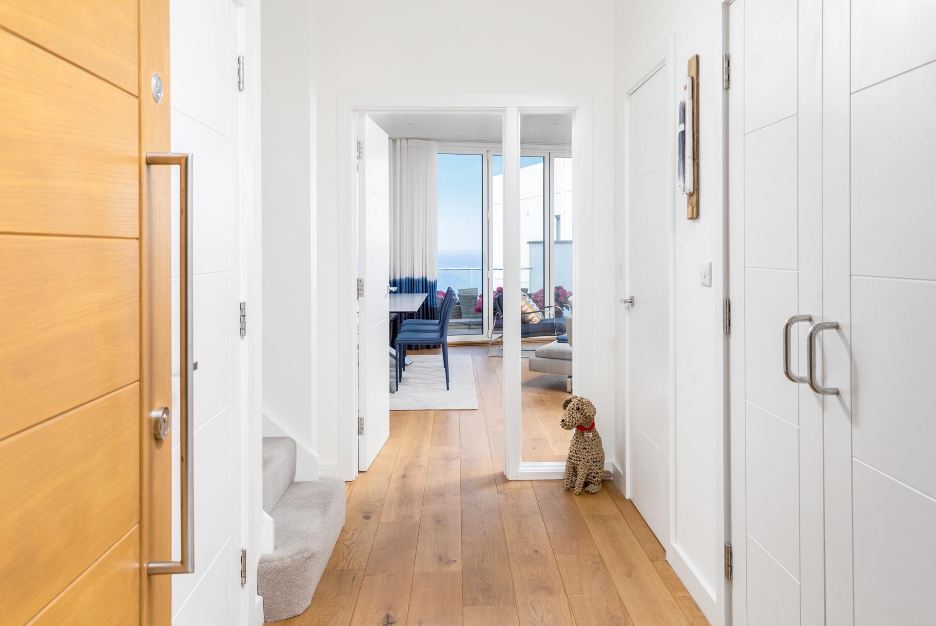 Make yourself a cooling cocktail and sit out on the balcony in the evening sun.